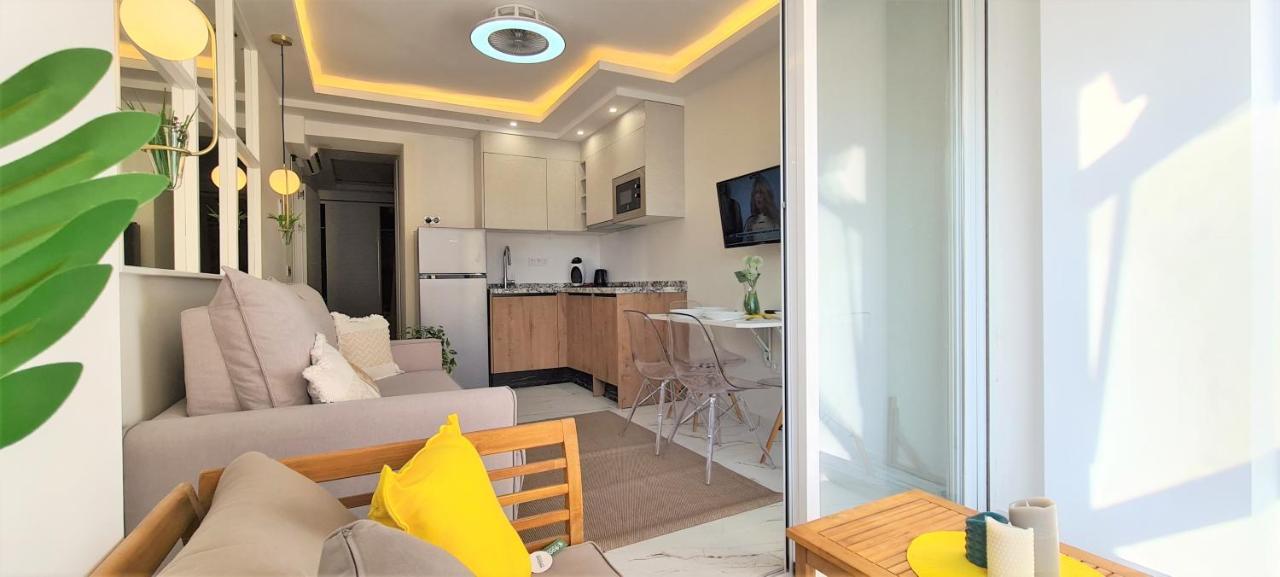 Apartment Linea De Playa Estepona Exterior foto